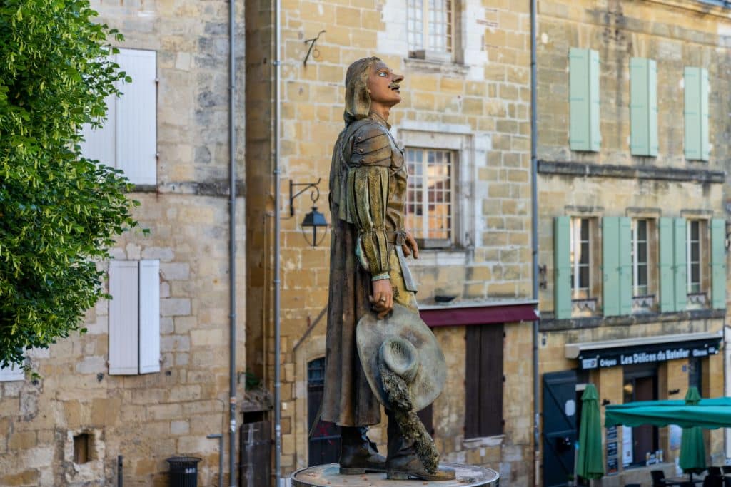 cyrano de bergerac près du camping le domaine de fromengal